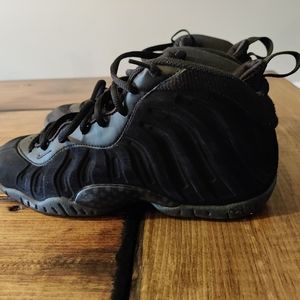 Nike Little posite anthracite suede 6.5Y